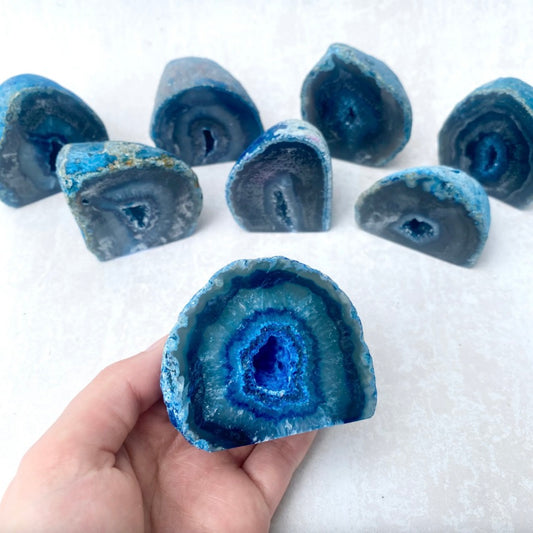 Blue Agate Standing Geode - Medium 1pc